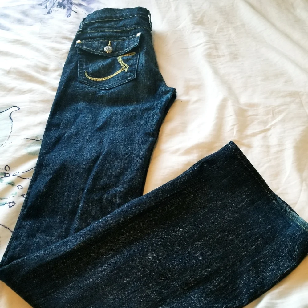 Rock & Republic Dark Blue Flare Jeans - Picture 5 of 11